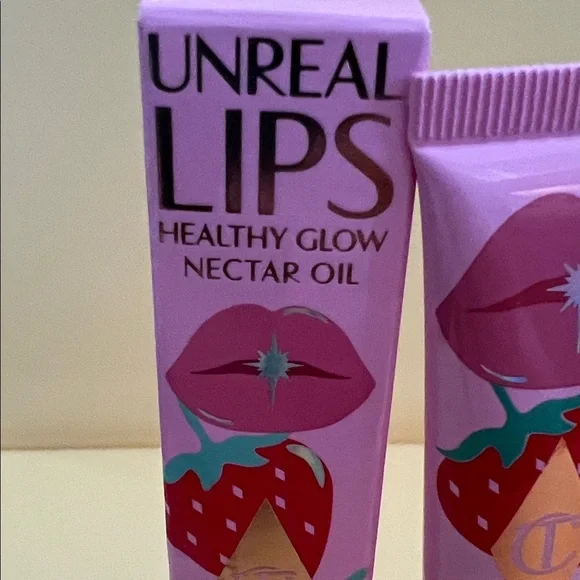 Charlotte Tilbury Lip Gloss in Strawberry Pink - Picture 2 of 3